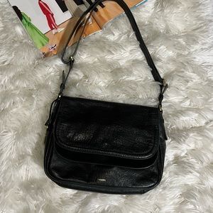 💕Fossil black leather handbag